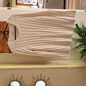 NWT WOMENS SWEATER